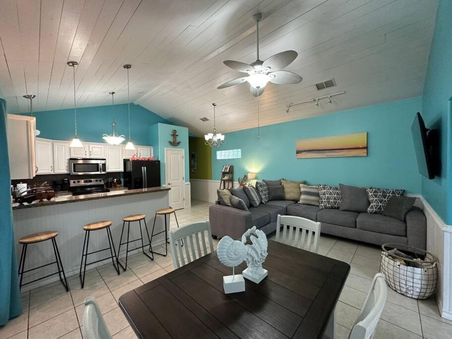 Barefoot Bungalow - Pet Friendly- 2 Bdrm Townhome Corpus Christi Eksteriør billede