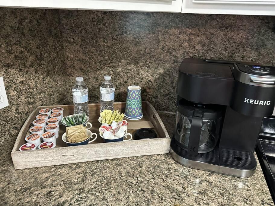 Barefoot Bungalow - Pet Friendly- 2 Bdrm Townhome Corpus Christi Eksteriør billede
